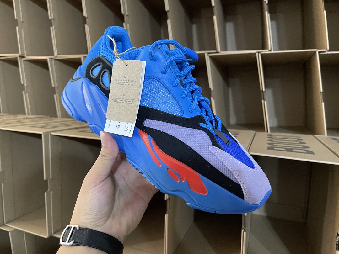 700 Hi-Res Blue