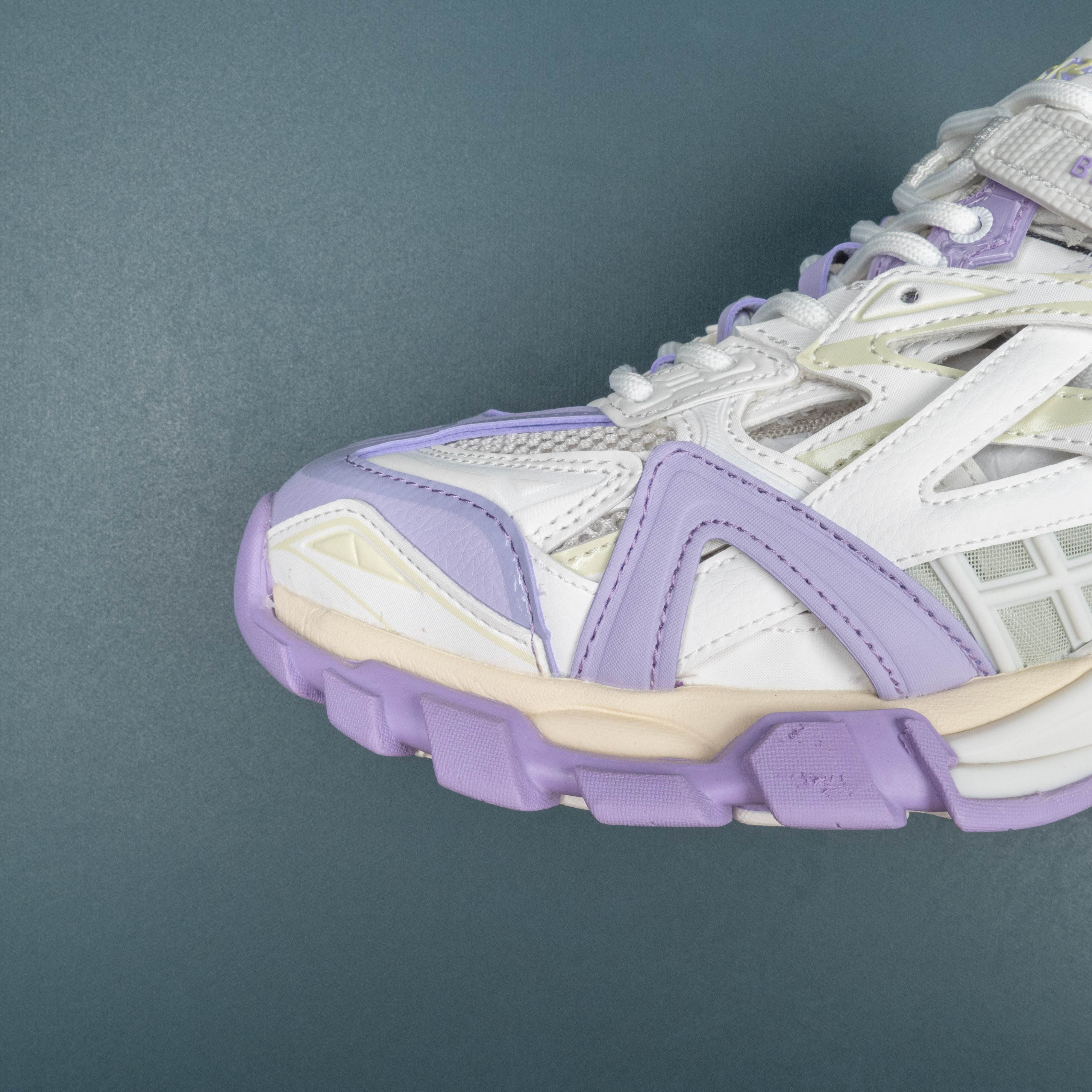 Track2.0purple and white