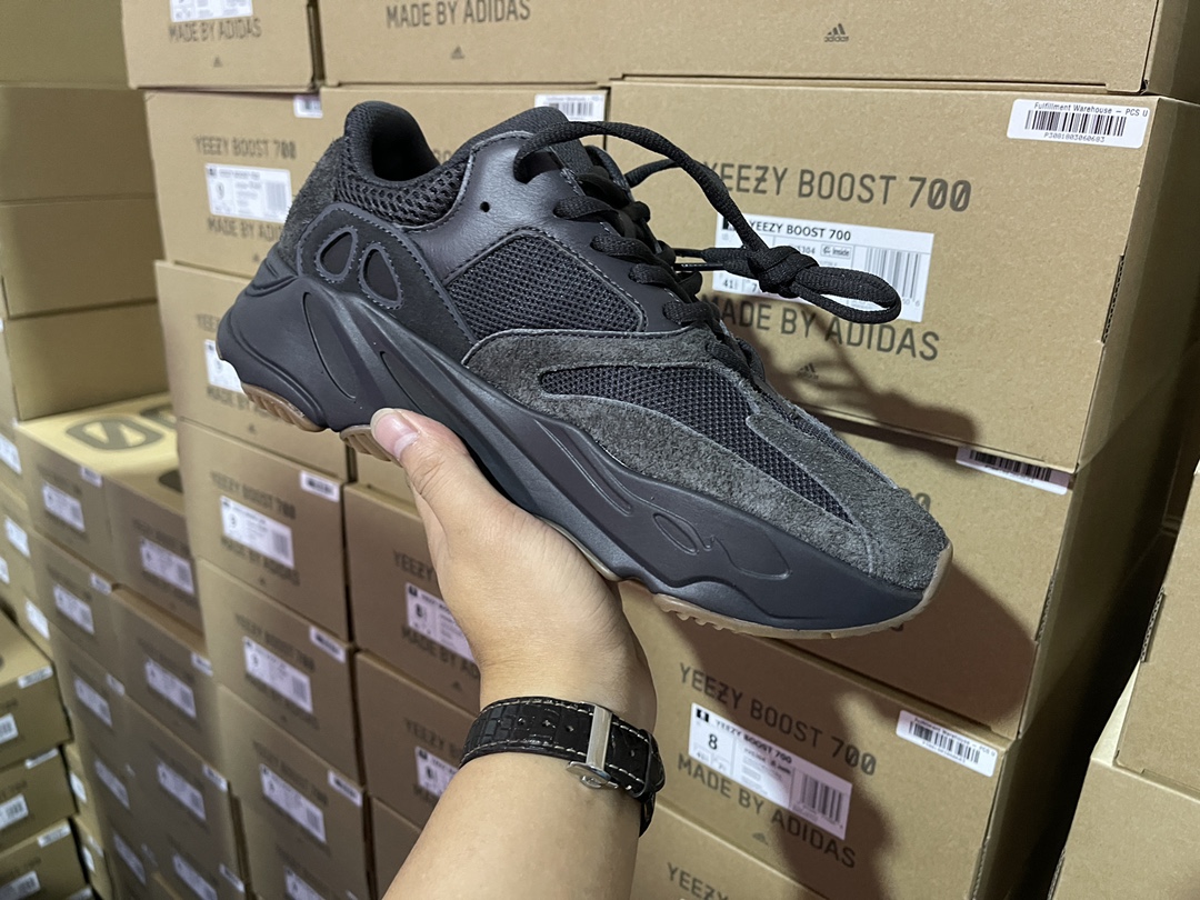700 Utility Black