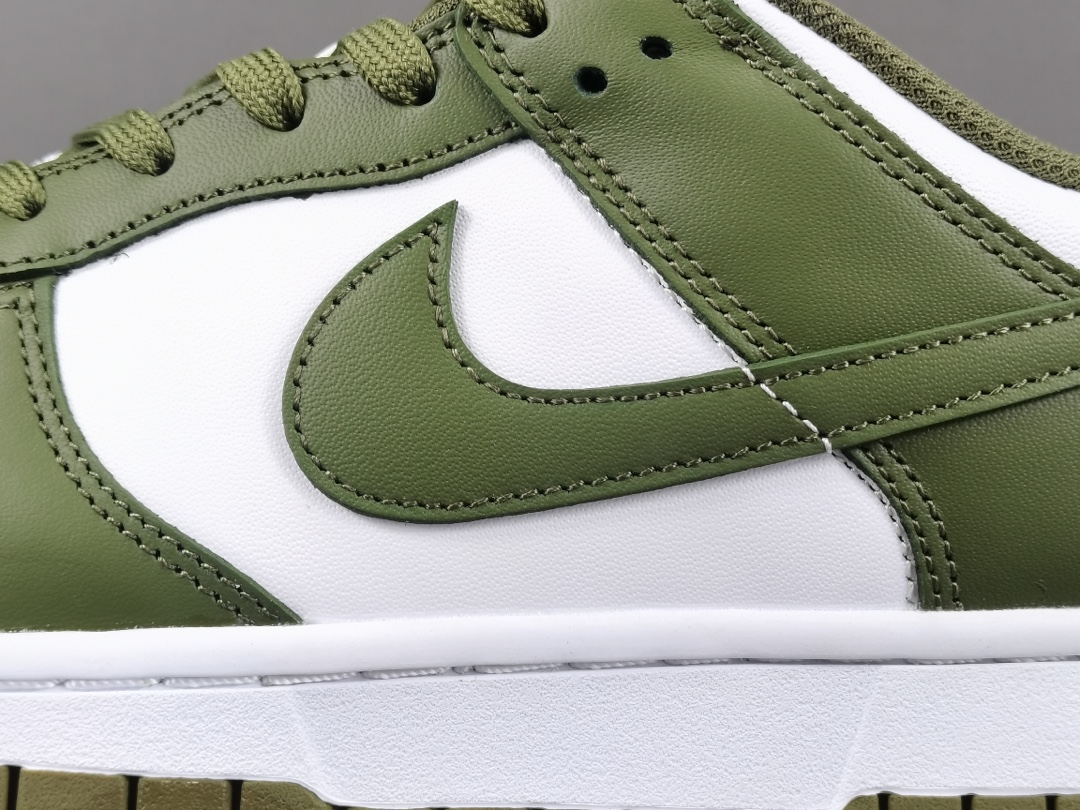 Dunk Low Medium Olive