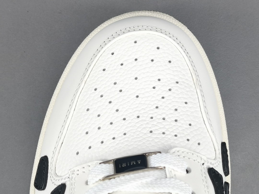 Skel Top Low White Black White