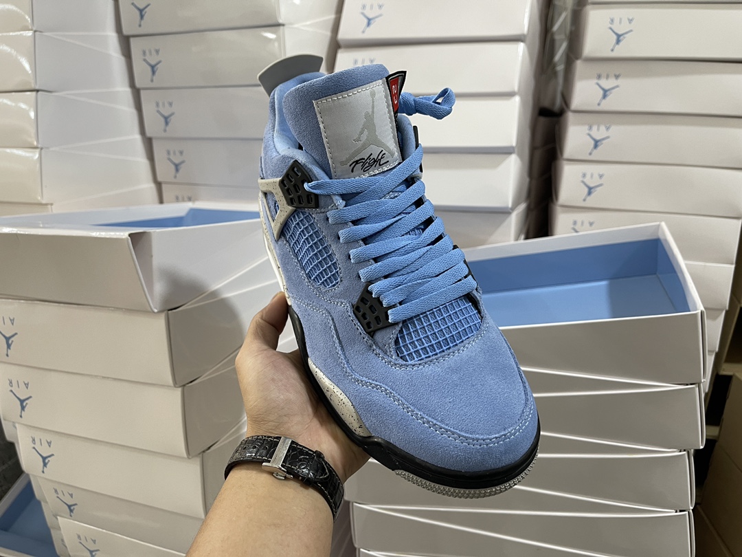 4's Retro University Blue UNC