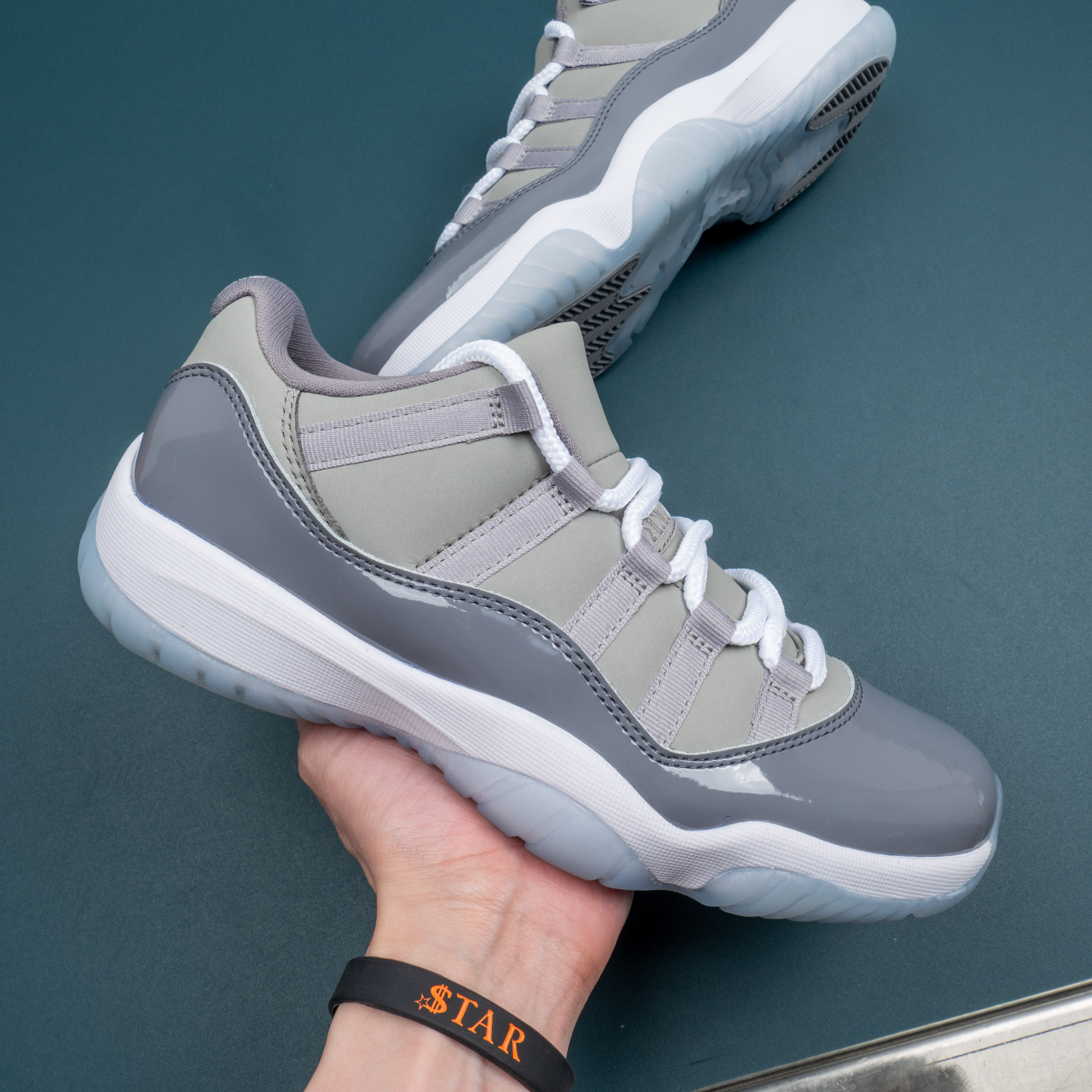11s Retro Low Cool Grey  528895-003