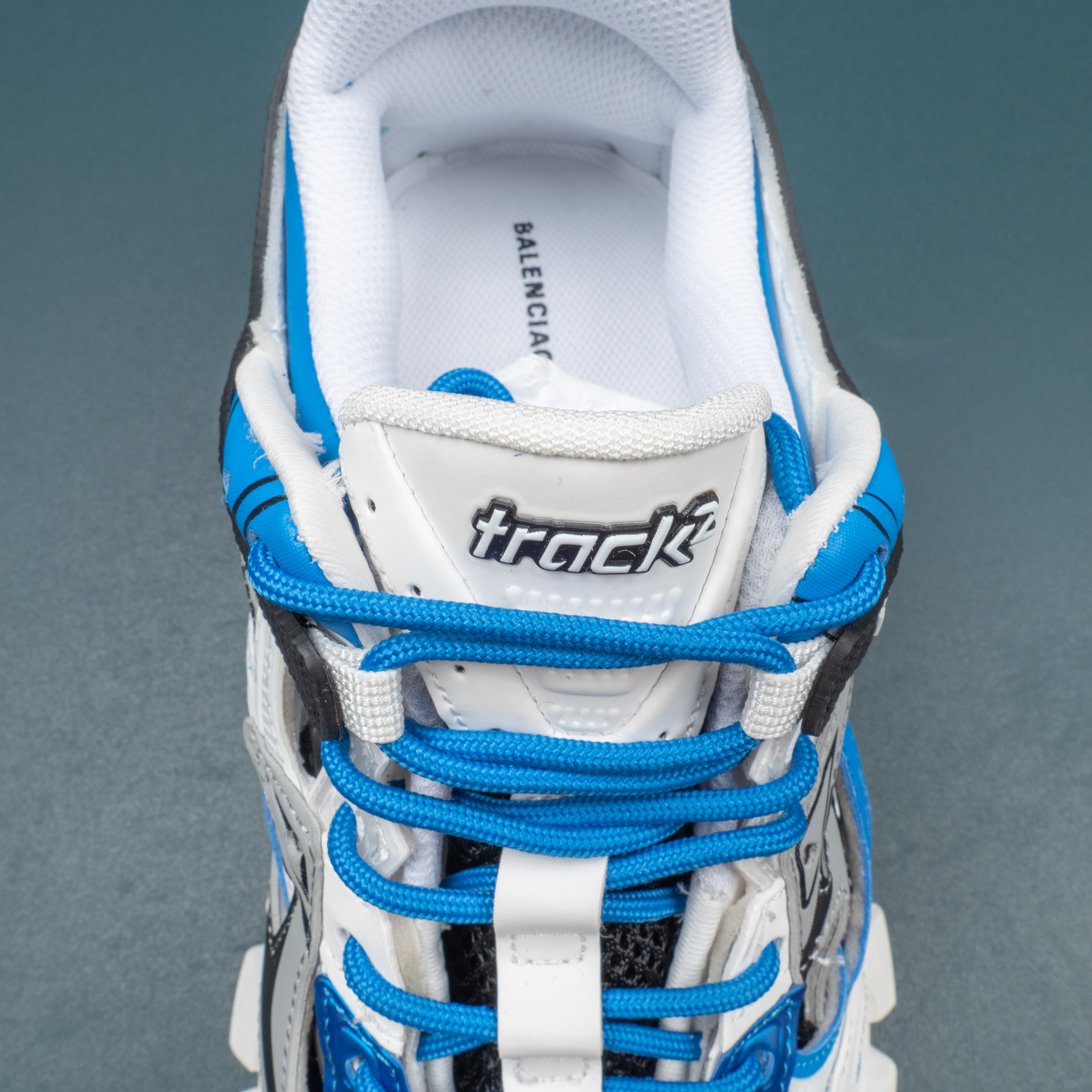 Track 2.0 Blue White