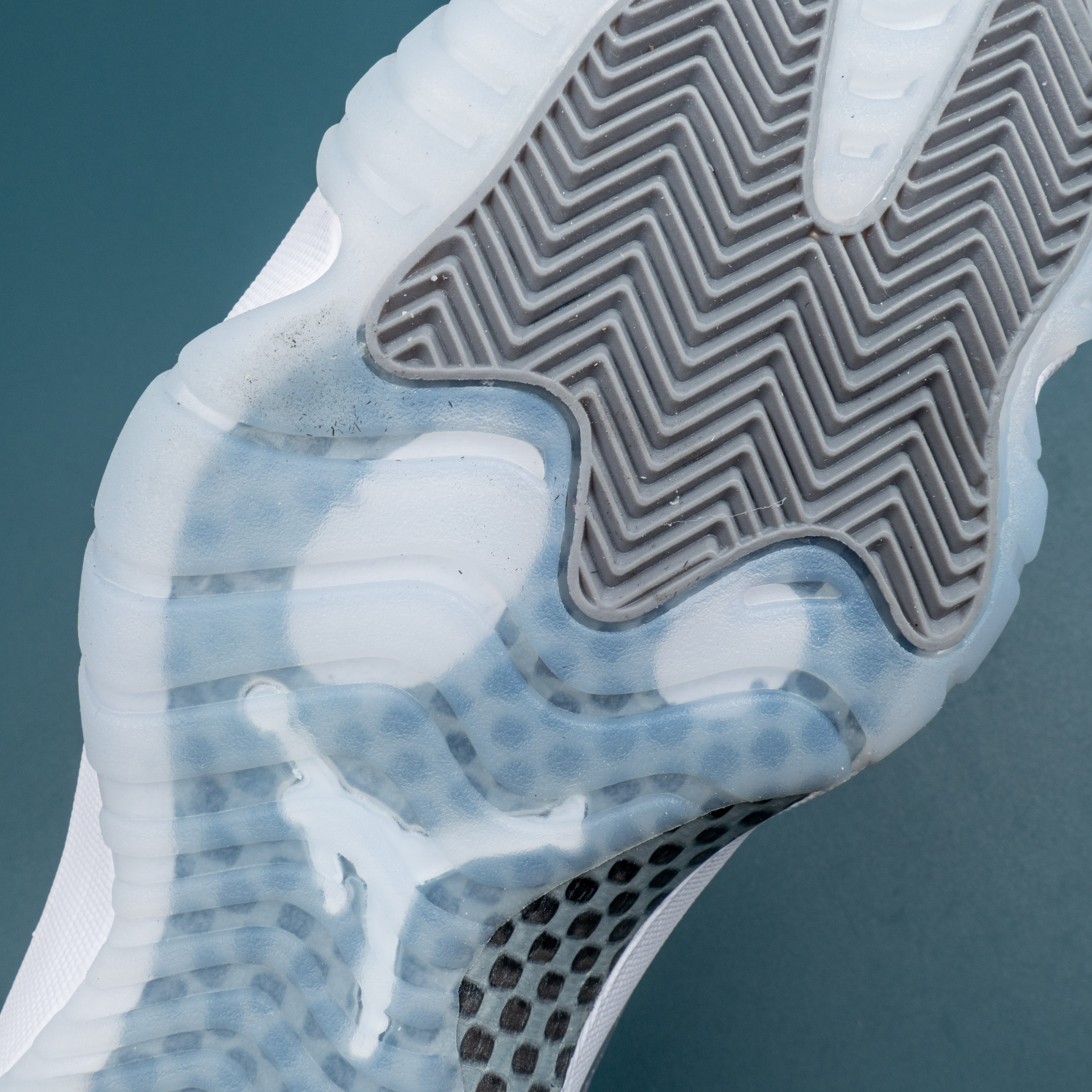 11s Retro Low Cool Grey  528895-003