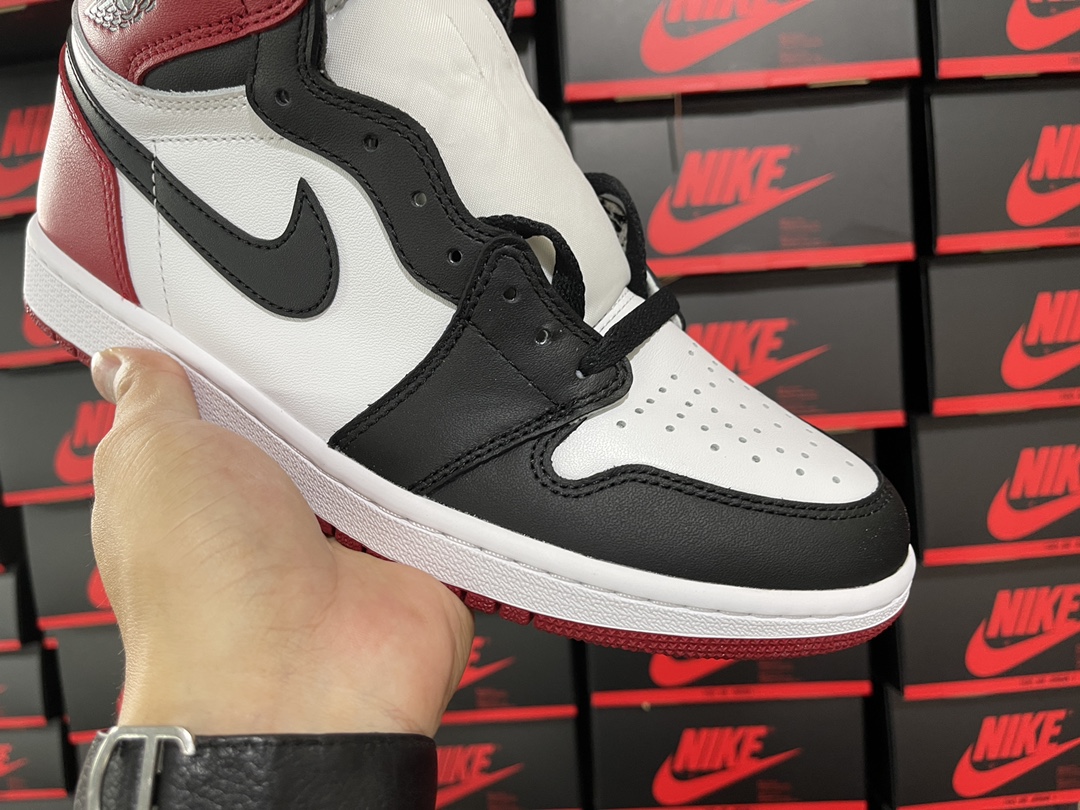 1's Retro Black Toe (2016)