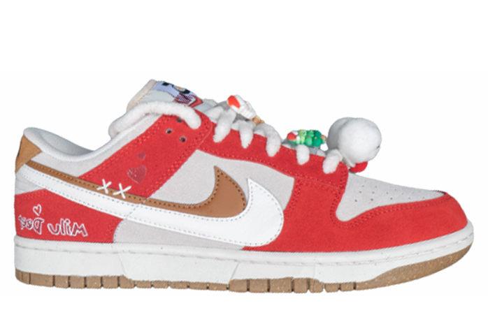 Dunk Low SE 85 'Christmas'