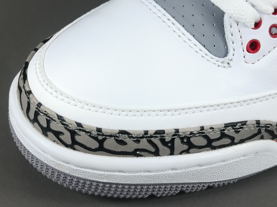 3's Retro Fire Red (2022)