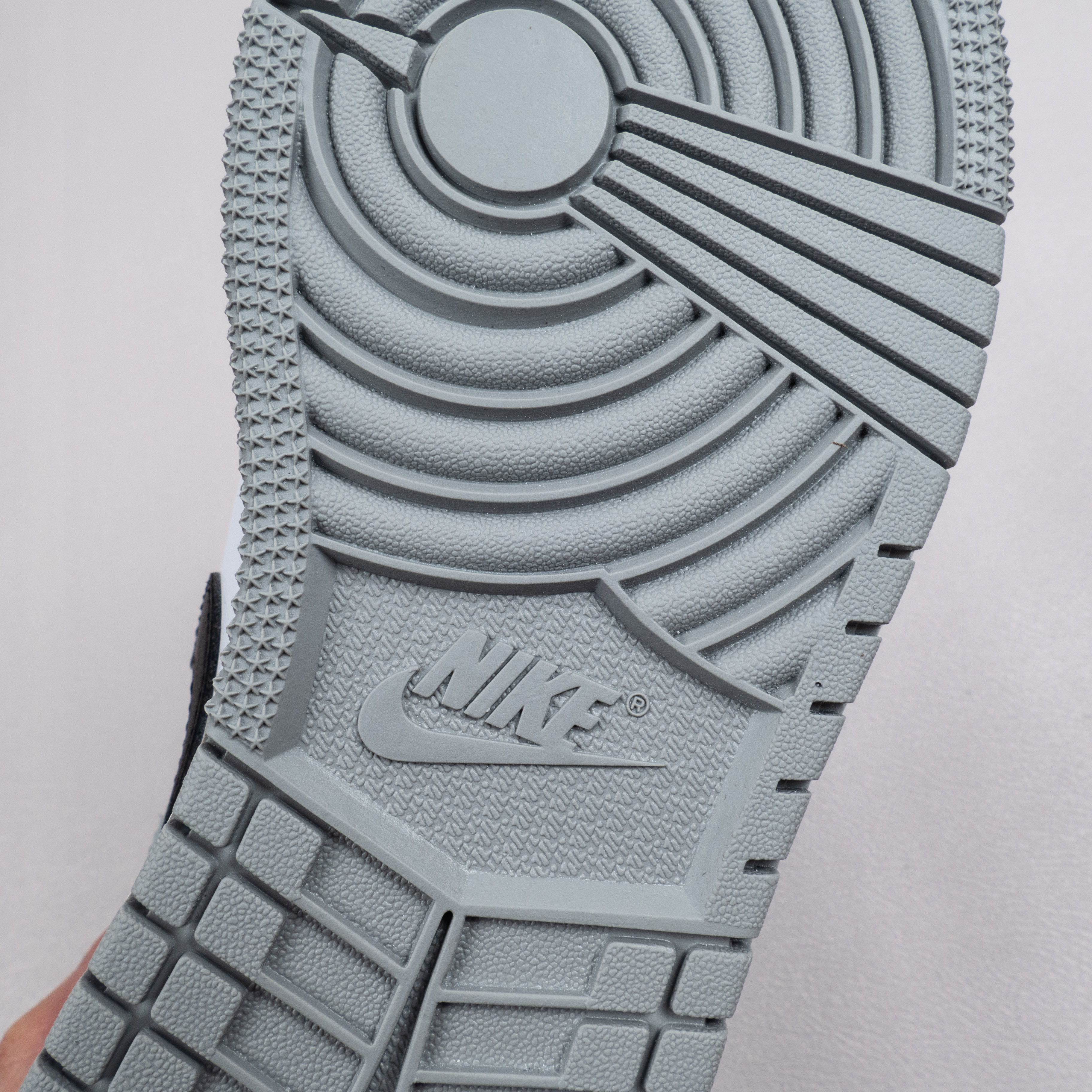 1's Mid Light Smoke Grey