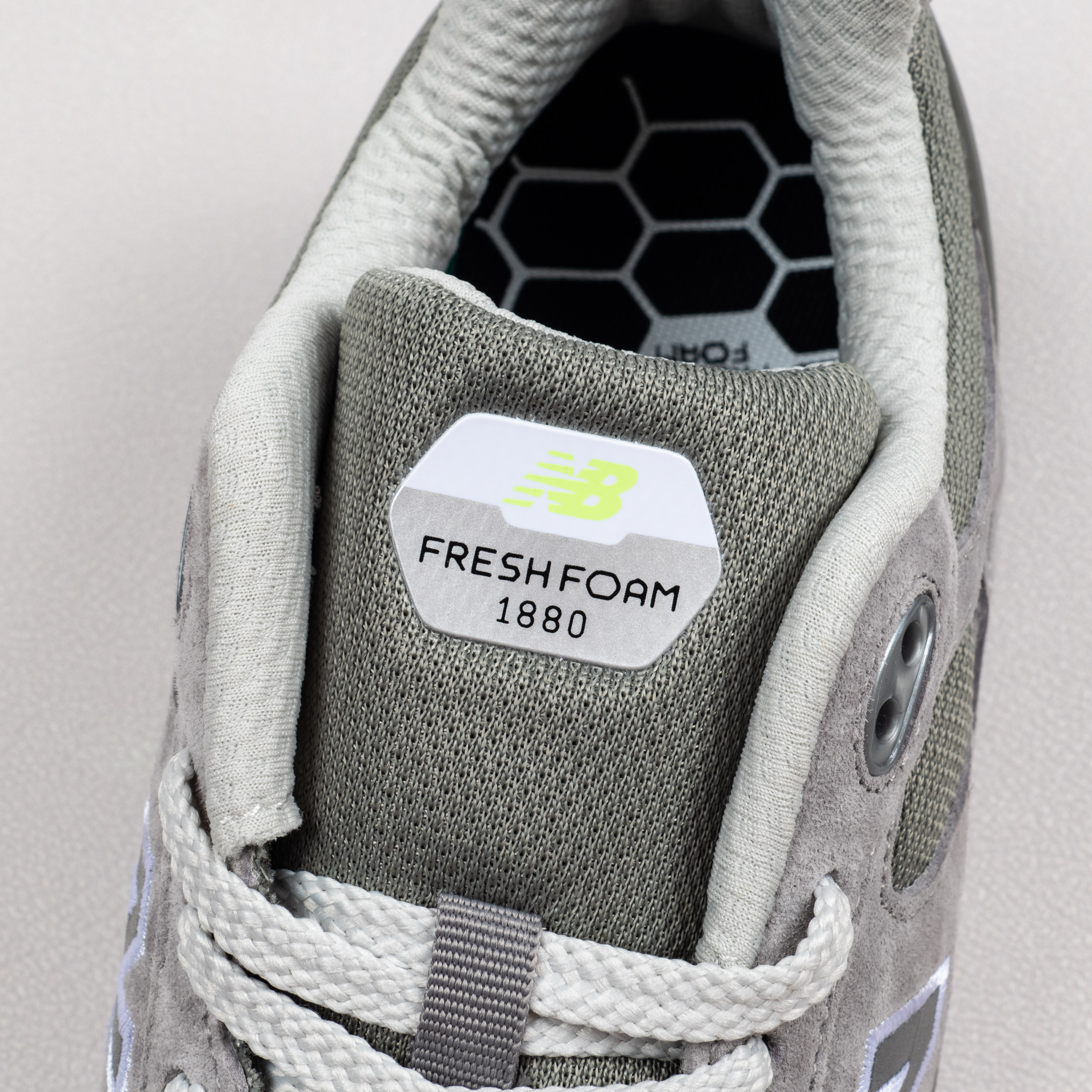 【Free Shipping】NB 2021款 3M1880系列元祖灰休闲运动鞋MW1880C1