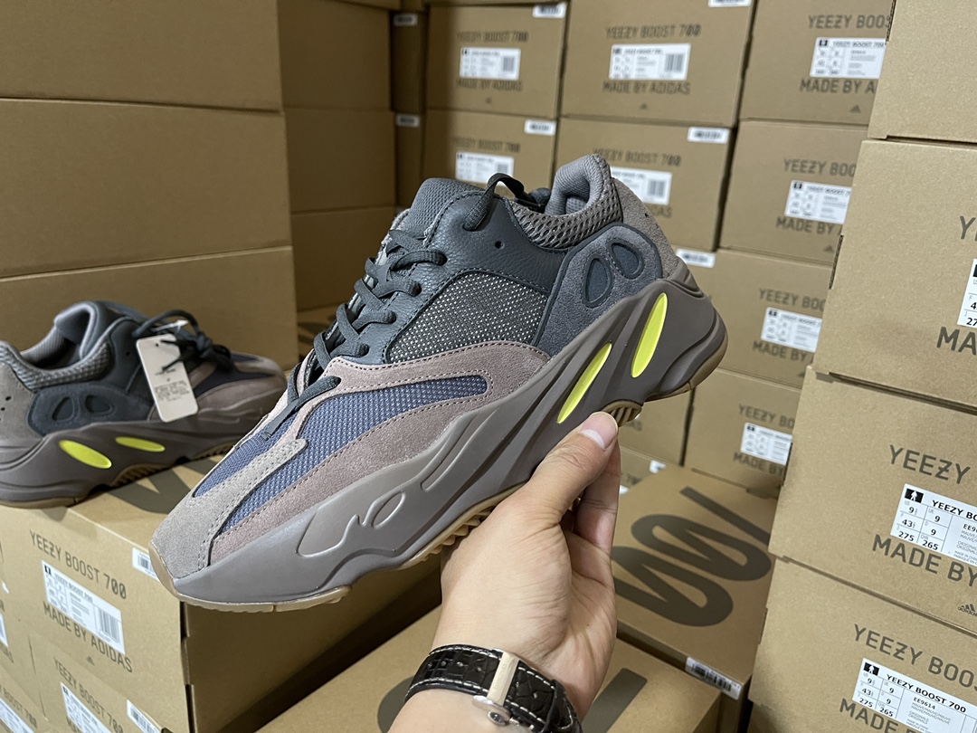 700 Mauve