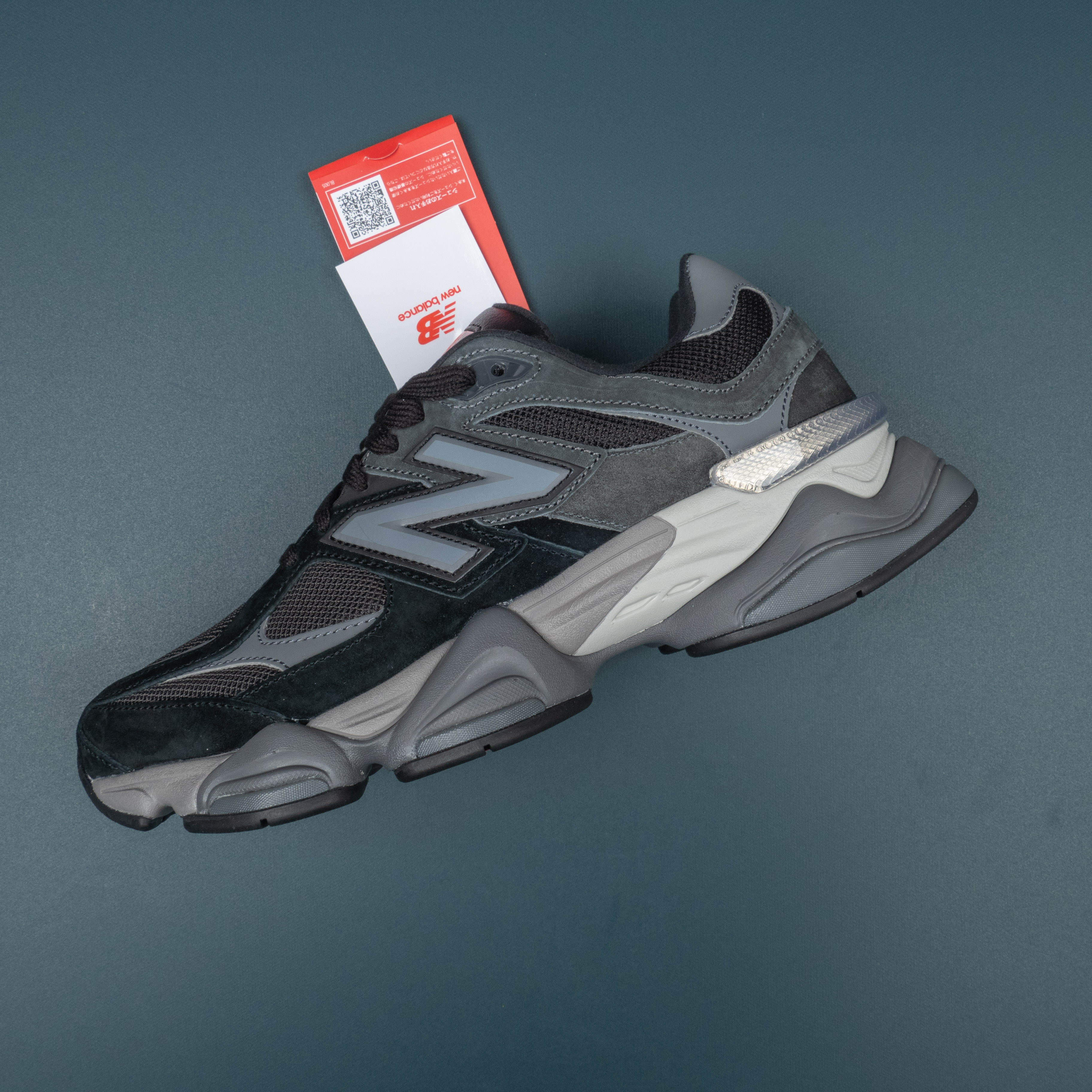 Black Castlerock Grey