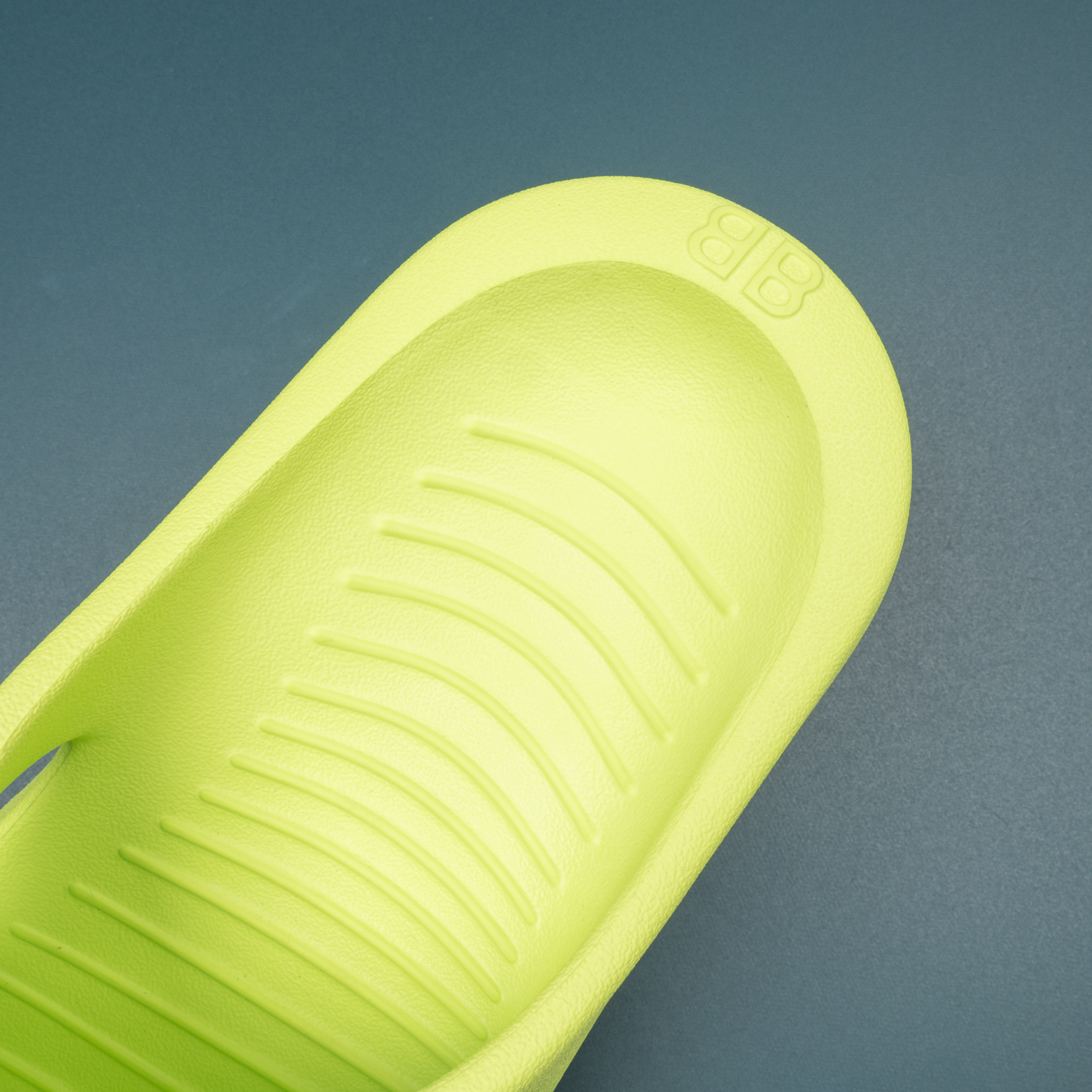 Mold Slide Sandal Glow Green