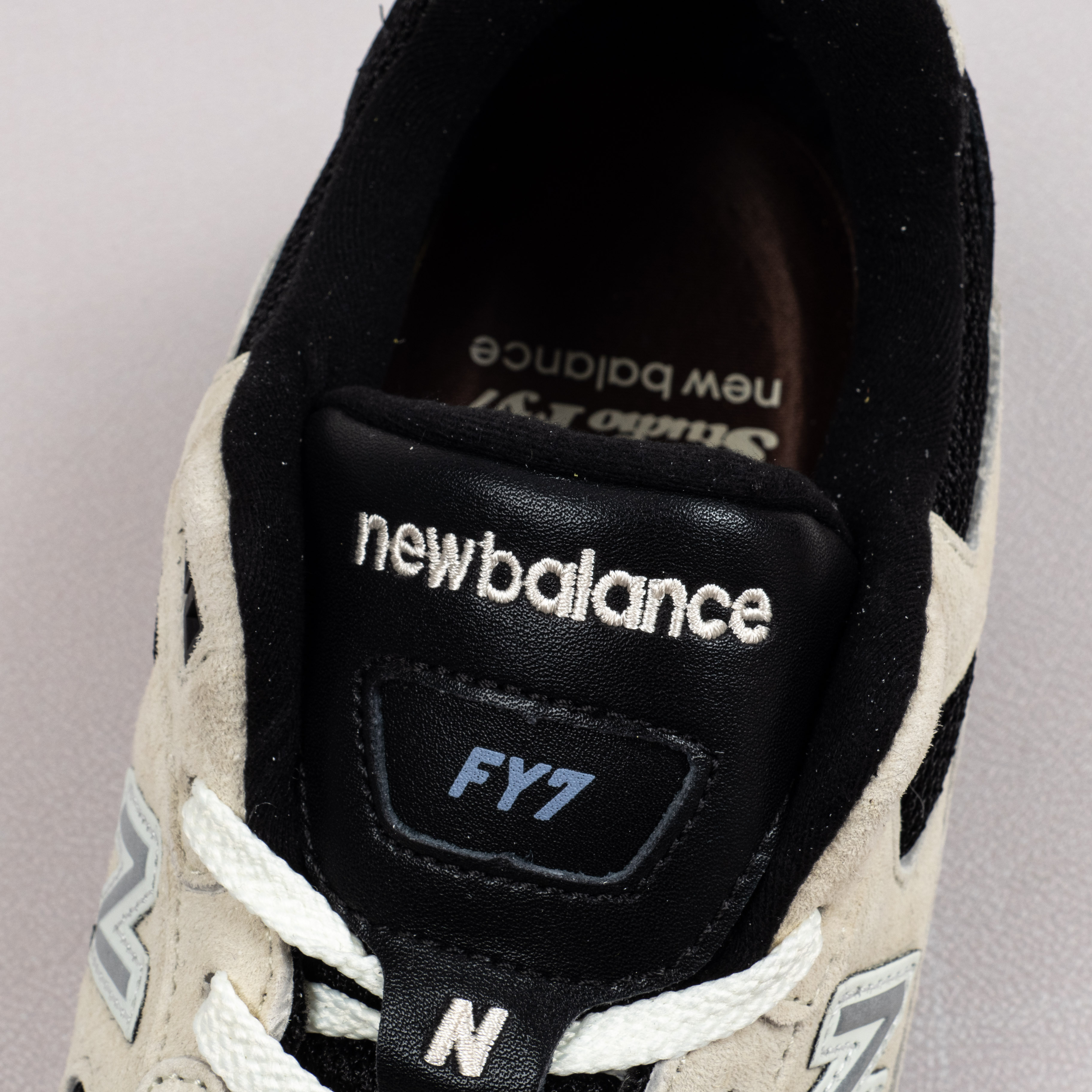 【Free Shipping】992 Studio FY7