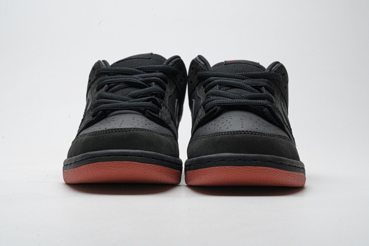 SB Dunk Low Black Pigeon (Regular Box)