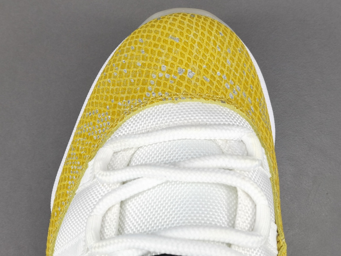 11s Retro Low Tour Yellow Snakeskin
