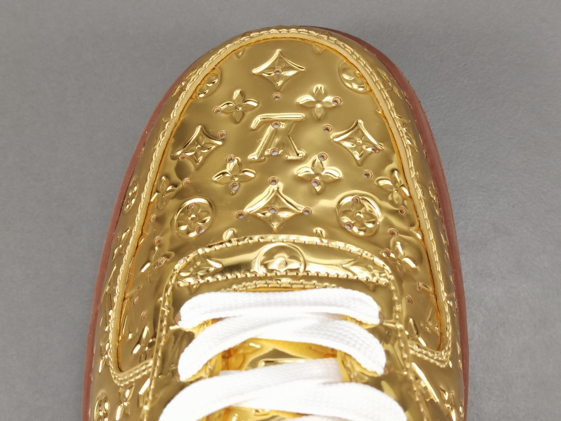 By Virgil Abloh Metallic Gold