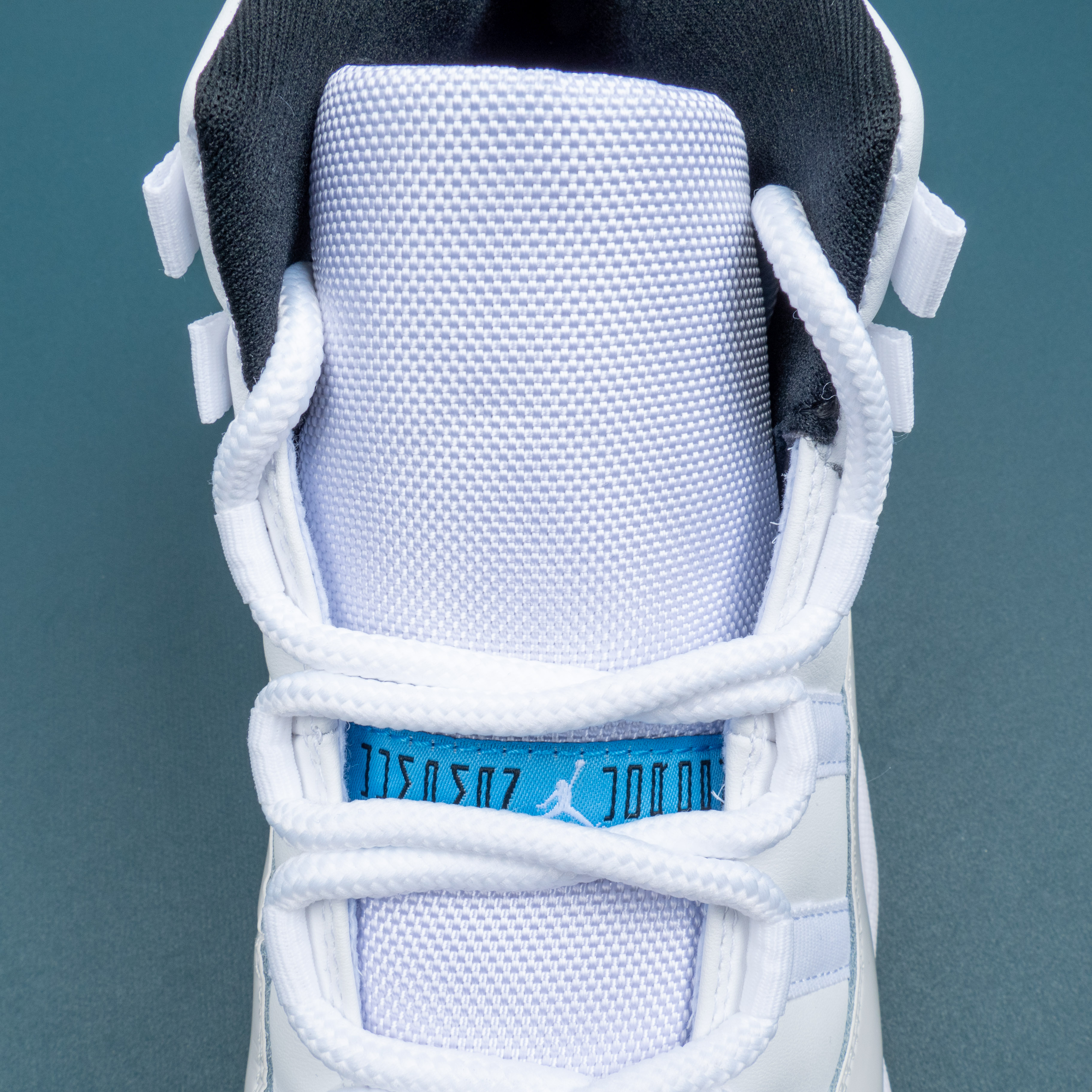 11s Retro Legend Blue (2014)