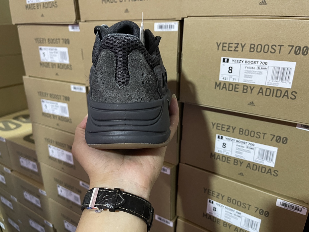 700 Utility Black