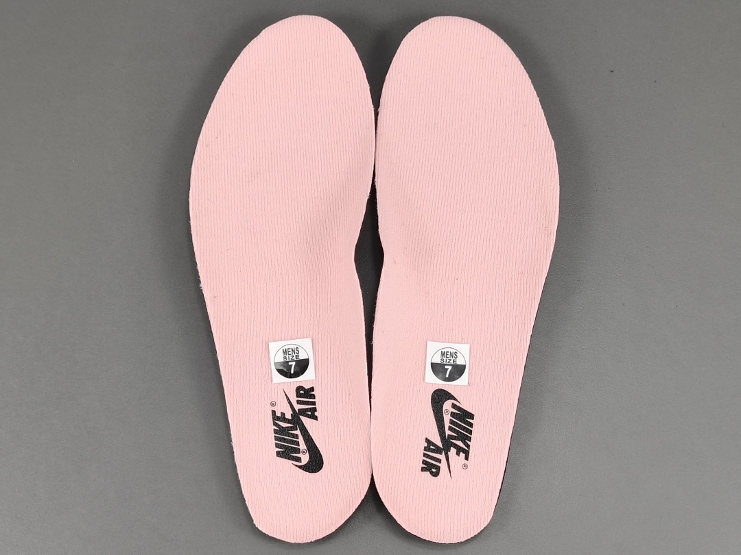 1's Retro High OG Bleached Coral