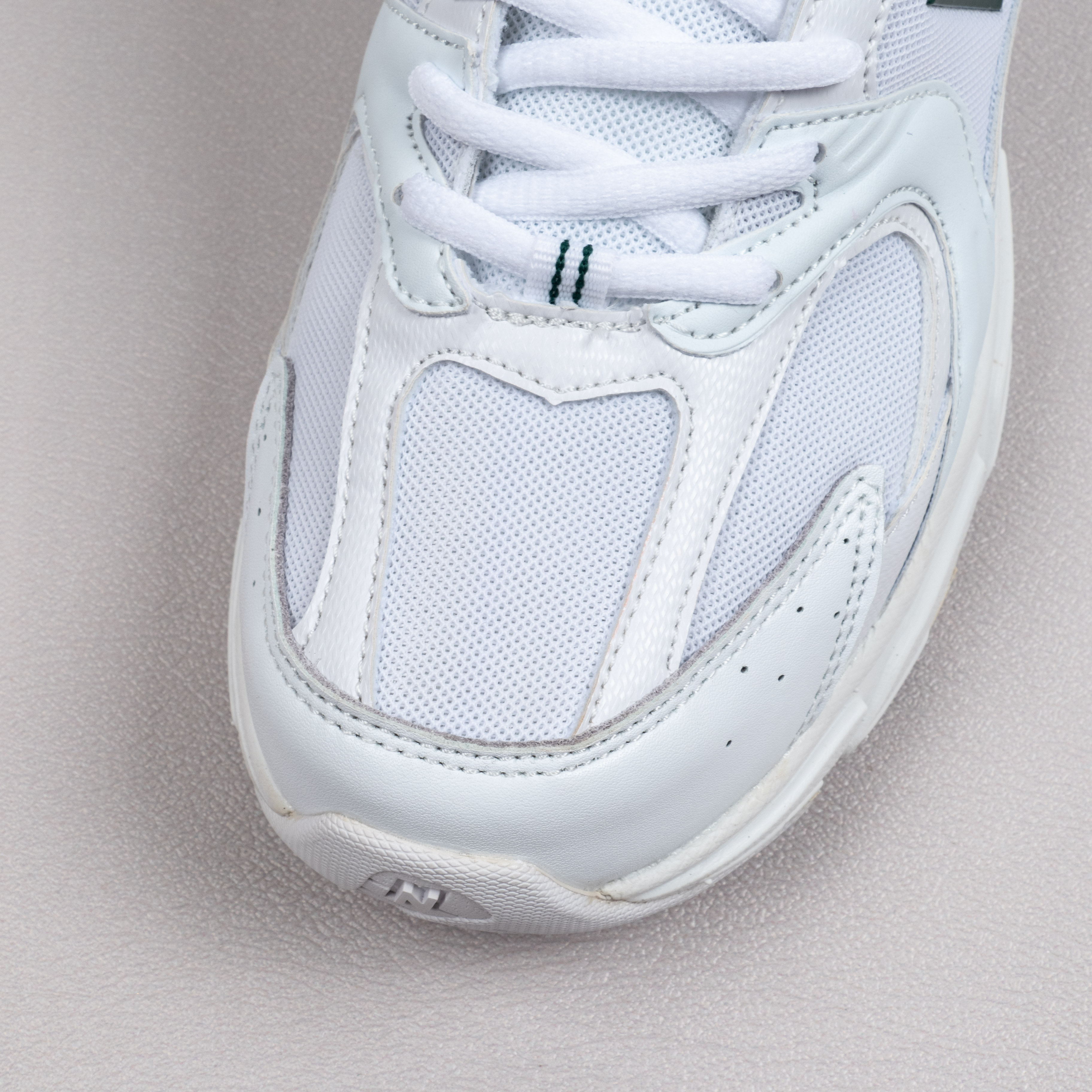 【Free Shipping】 NB530系列复古跑步鞋老爹鞋 MR530SK