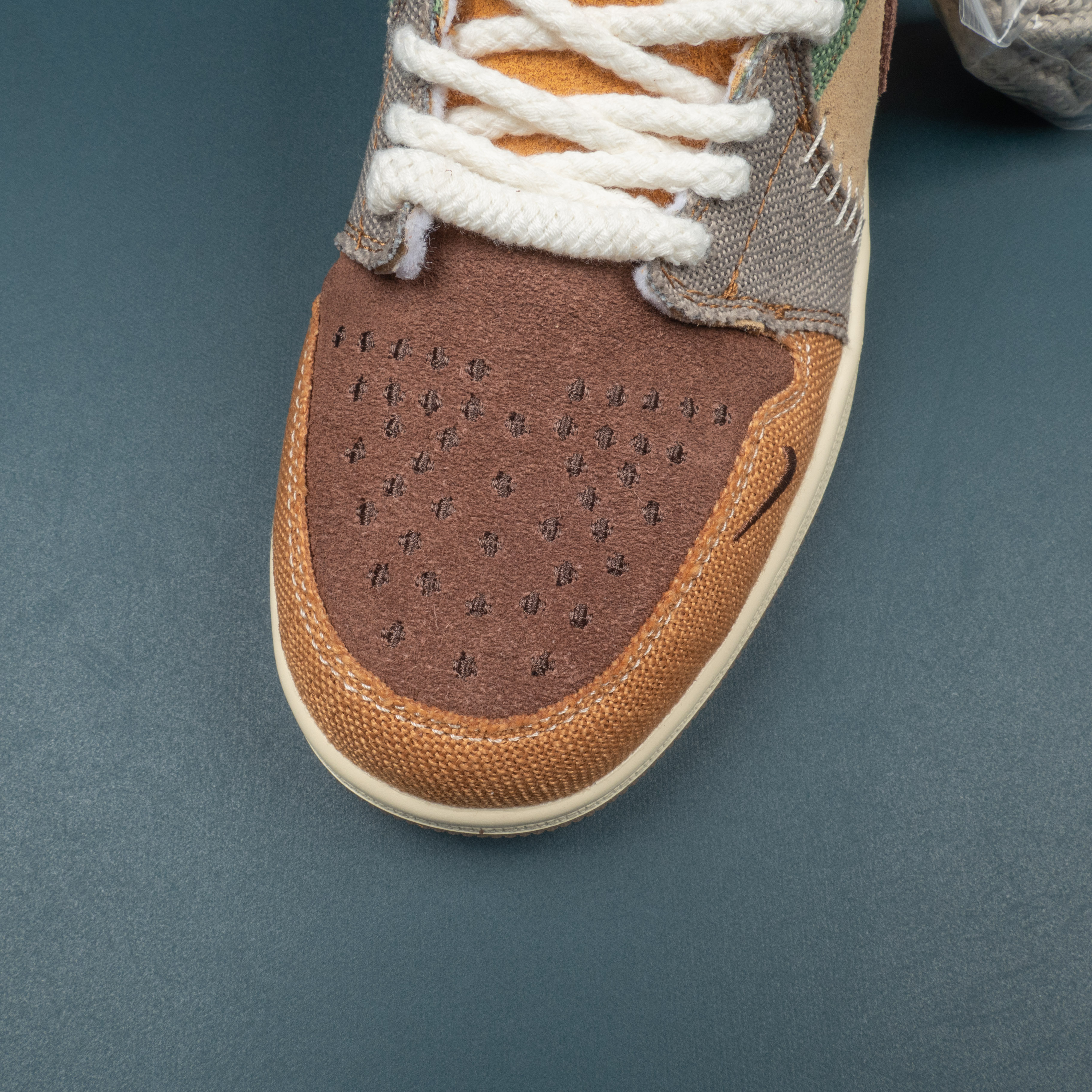 1's Retro Low OG Zion Williamson Voodoo