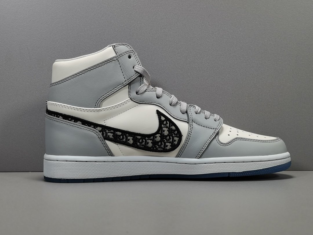 1's Retro High Dior CN8607 002