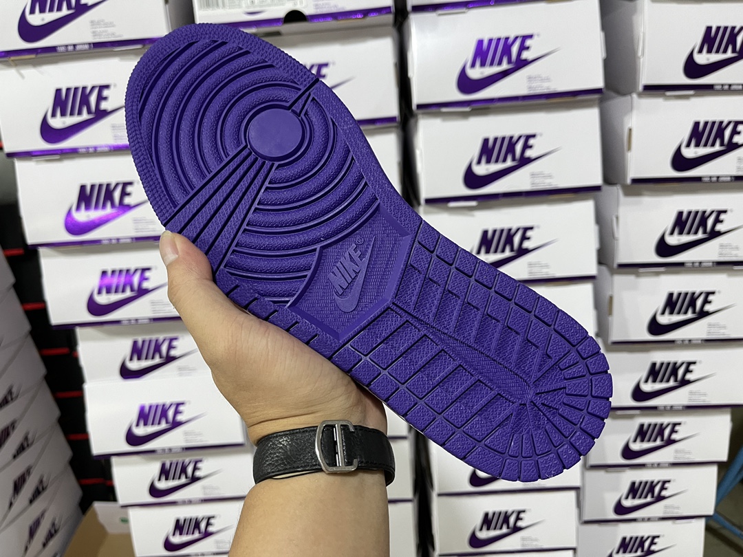 1 Retro High OG Court Purple