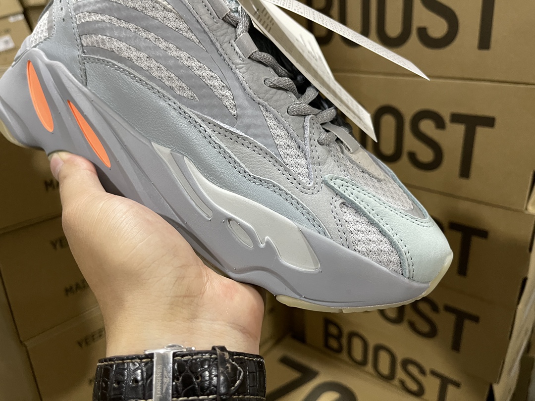 700 V2 Inertia