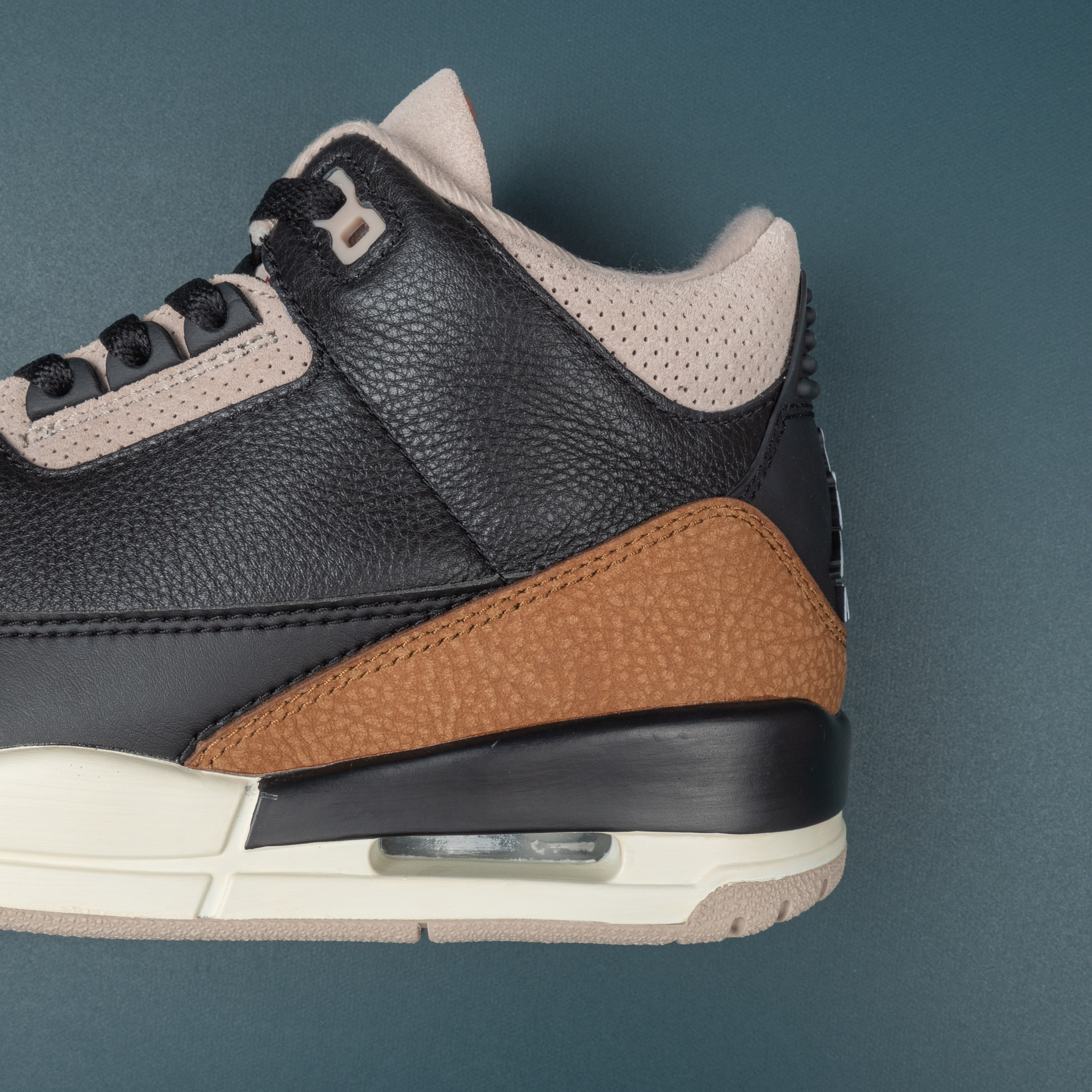 3s Retro Desert Elephant