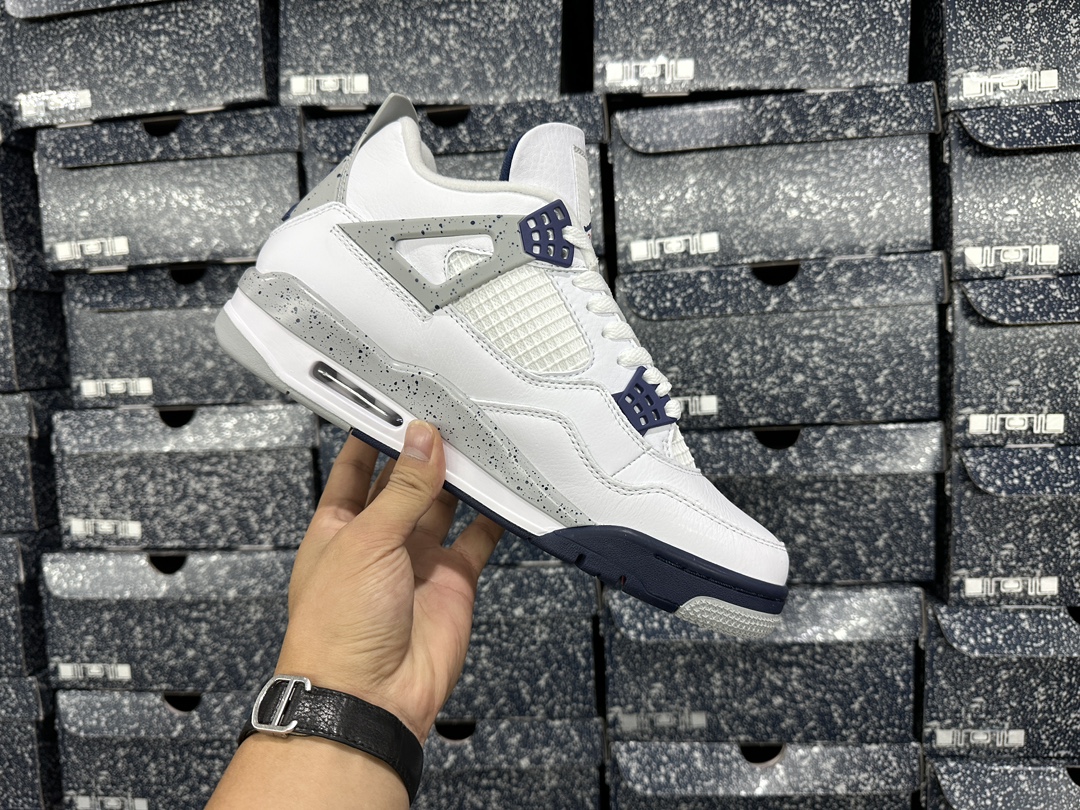 4 Retro White Midnight Navy