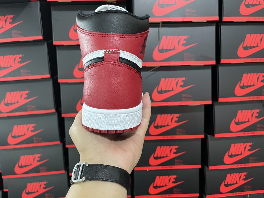 1's Retro Black Toe (2016)