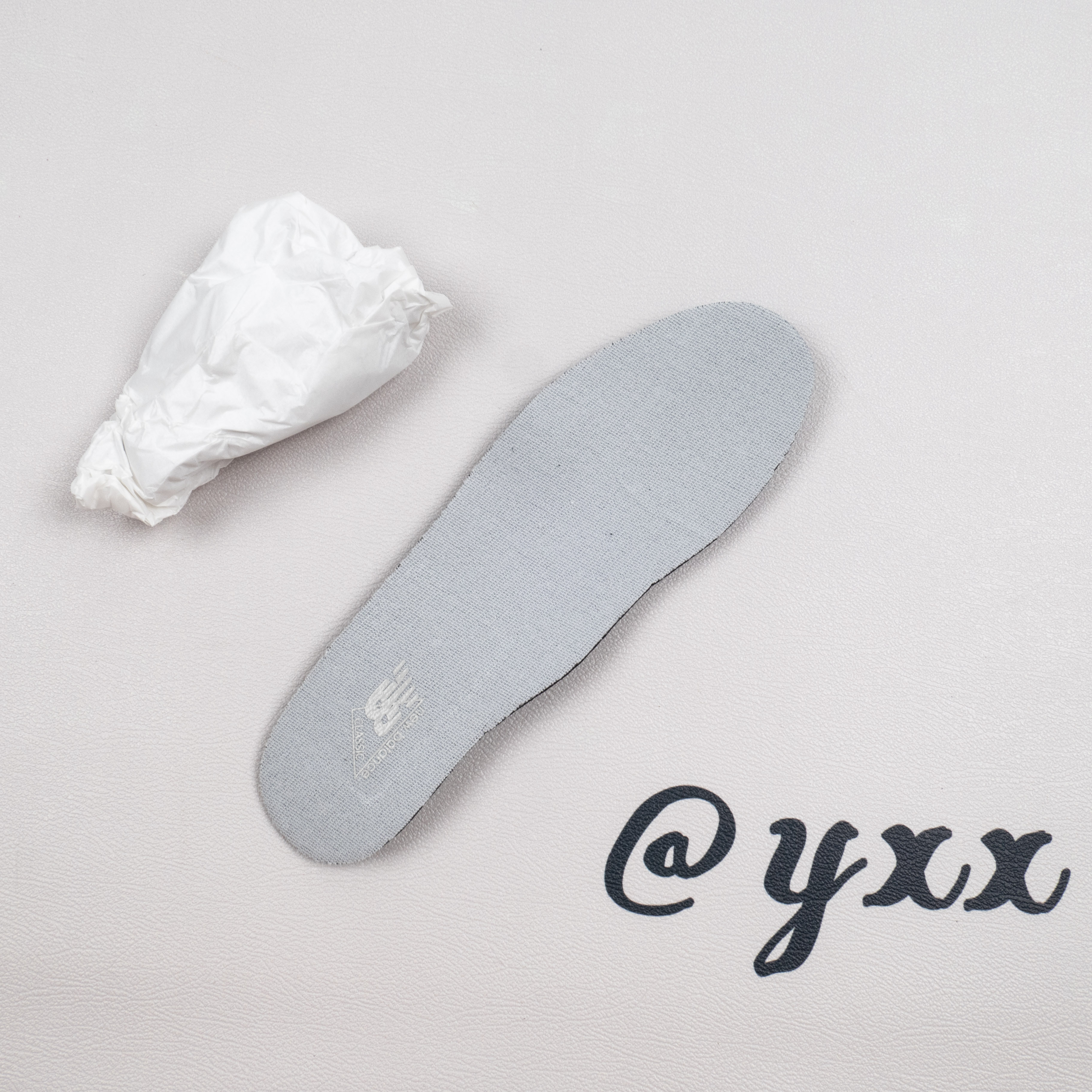 【Free Shipping】530系列白蓝复古老爹鞋休闲运动跑步鞋MR530KC