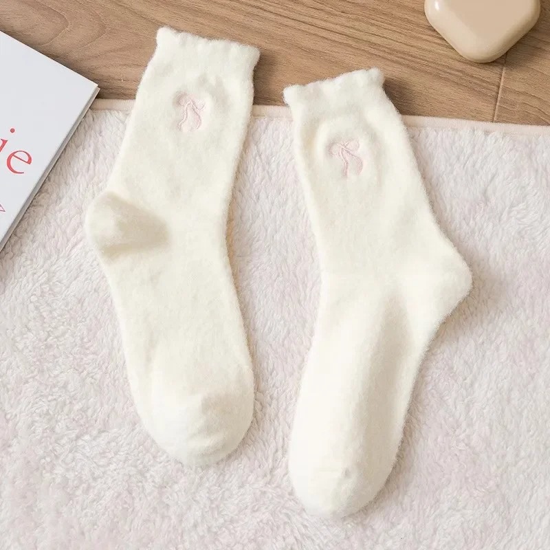 5pairs Cozy Hairy Mink Velvet Socks Bow Autumn Winter Hosiery Thickened Plush Socks Warm Sleep Home Fluffy Socks for Women Girls CTWZ511020
