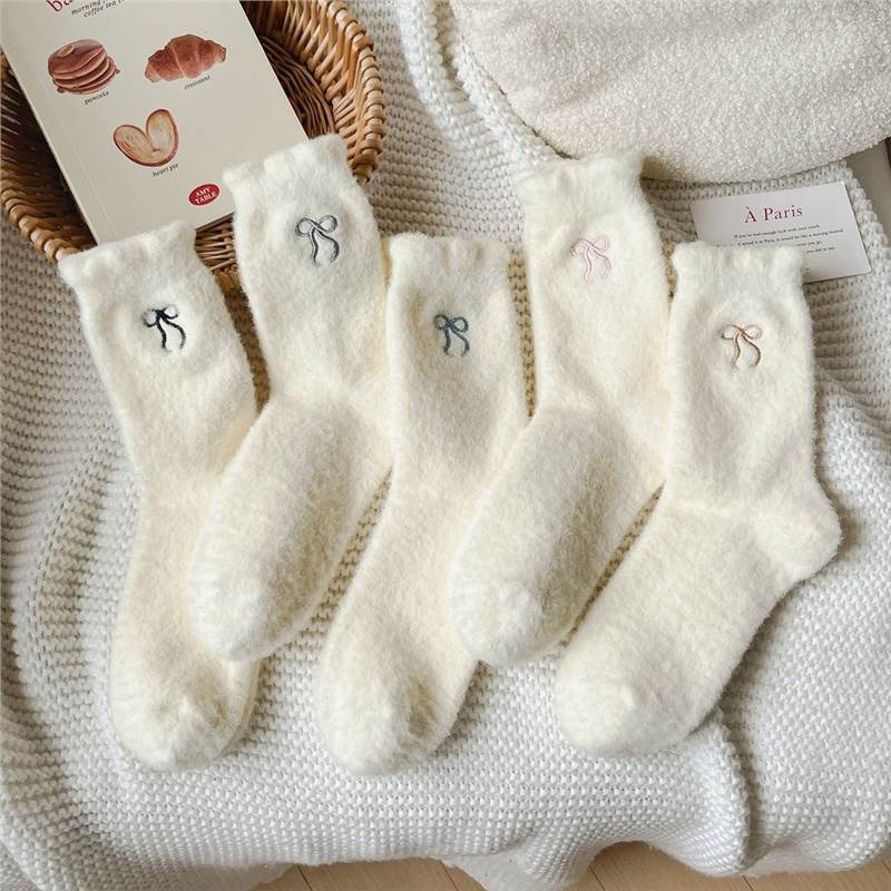5pairs Cozy Hairy Mink Velvet Socks Bow Autumn Winter Hosiery Thickened Plush Socks Warm Sleep Home Fluffy Socks for Women Girls CTWZ511020