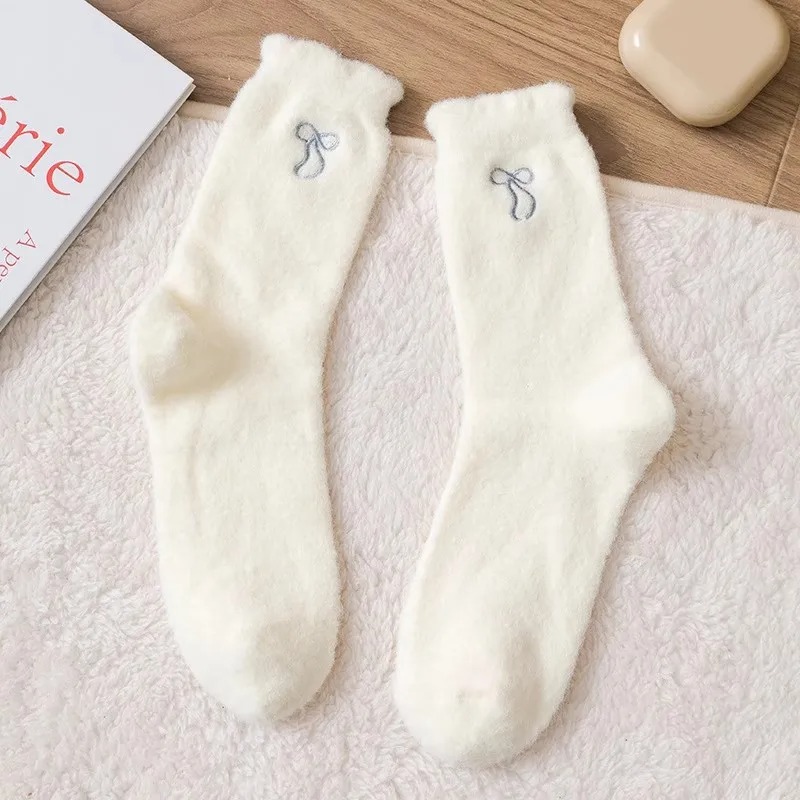 5pairs Cozy Hairy Mink Velvet Socks Bow Autumn Winter Hosiery Thickened Plush Socks Warm Sleep Home Fluffy Socks for Women Girls CTWZ511020