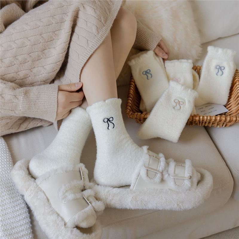5pairs Cozy Hairy Mink Velvet Socks Bow Autumn Winter Hosiery Thickened Plush Socks Warm Sleep Home Fluffy Socks for Women Girls CTWZ511020