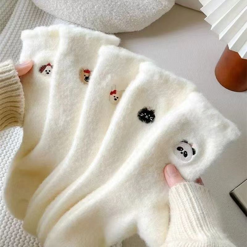 5 Pairs Fuzzy Socks for Women, Cute Smile Face Cartoon, Cozy Plush House Socks，Ultra Plush Sleep Slipper Socks, Cozy Cute Socks