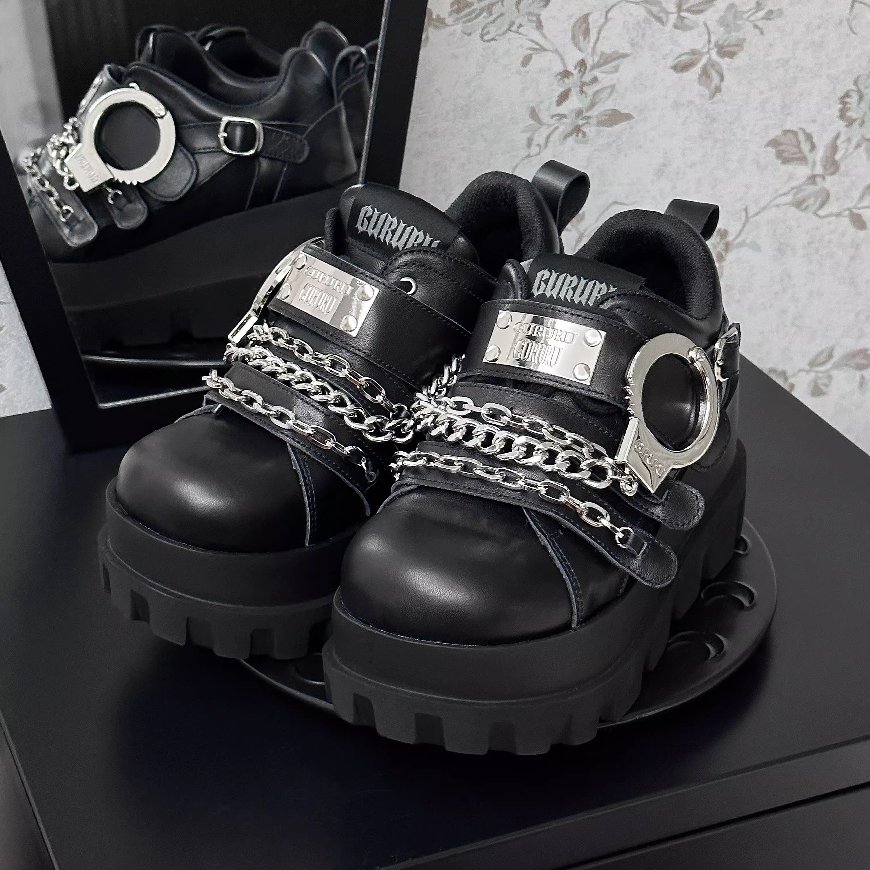 Women's Goth Boots Punk Black Metallic Goth Platform Chunky Ankle Boots Thick Sole Goth Boots Designer Shoes