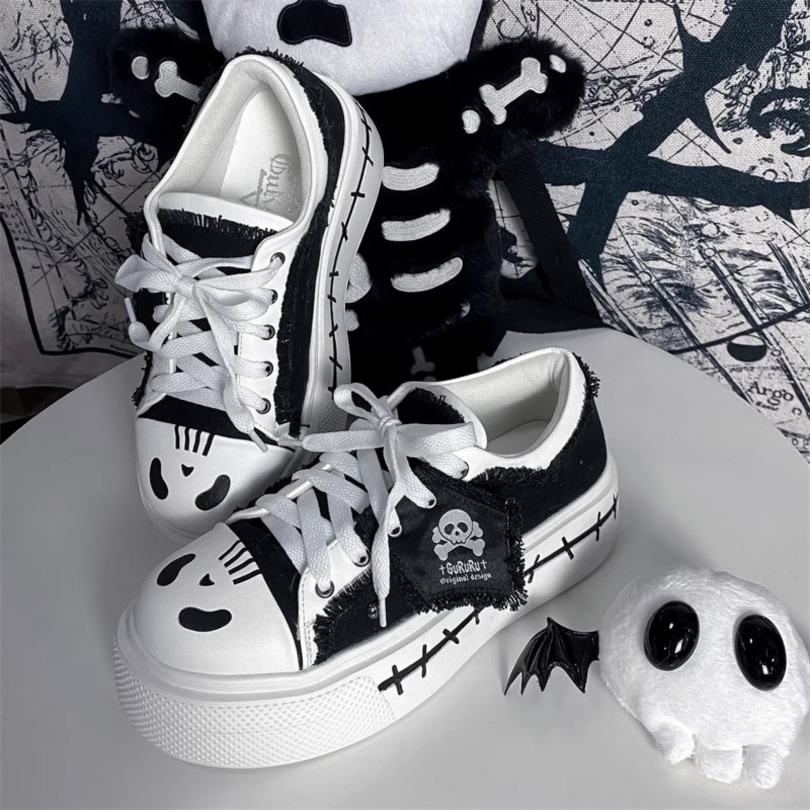 Ghost flag GURURU original otaku system subculture versatile girl thick bottom canvas shoes