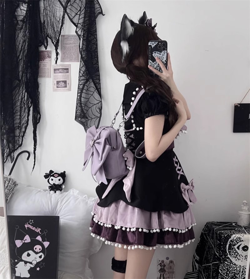 GURURU Oversized Bow Backpack – Cute and Edgy Y2K-Inspired Design