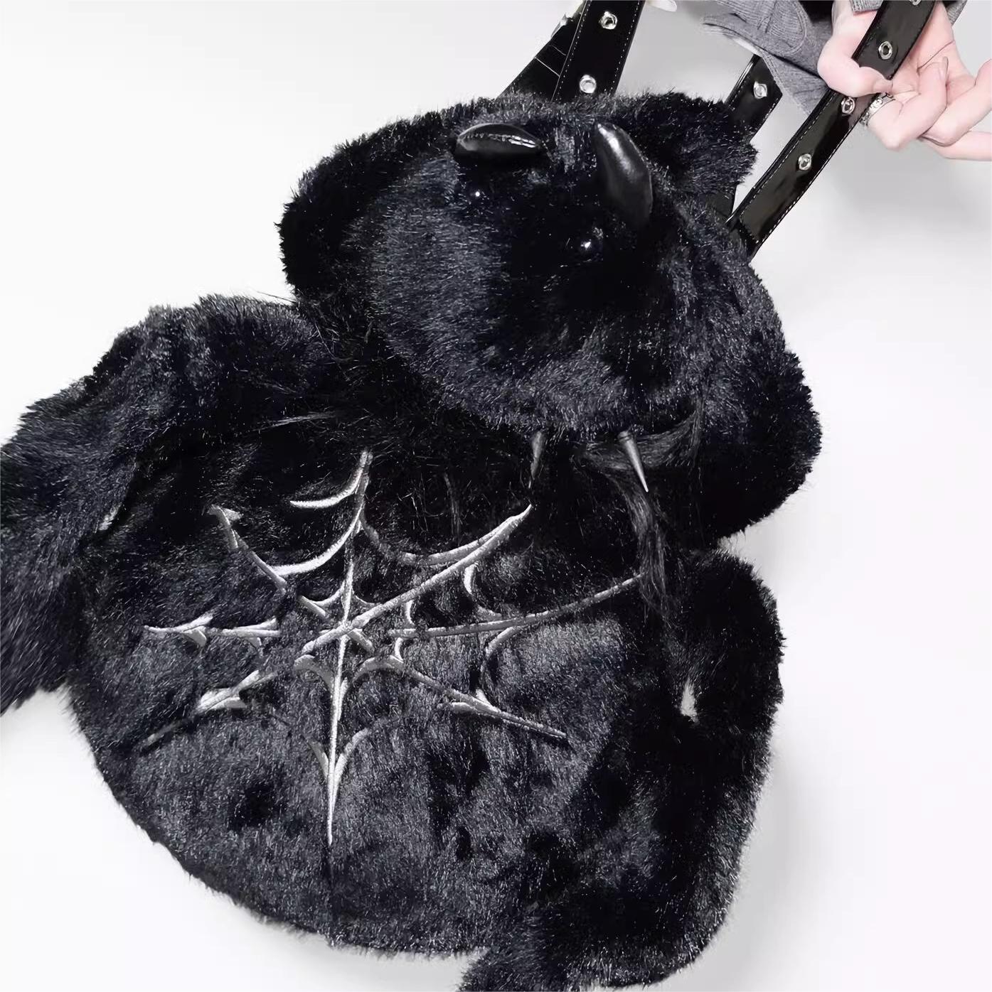 GURURU Giant Spider Plush Bag – Edgy and Adorable Statement Piece