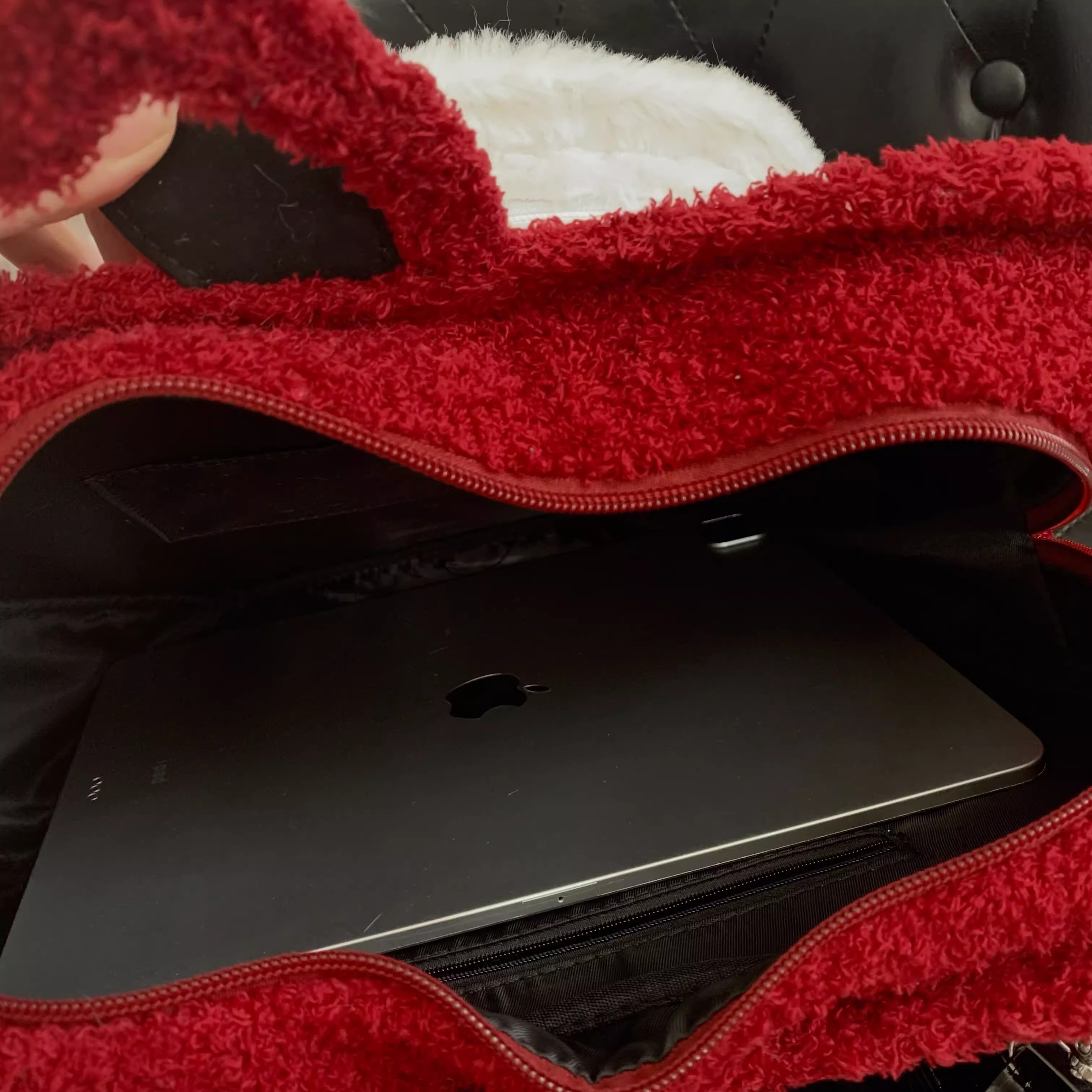 GURURU Apple Skull Backpack – Edgy, Spacious, and Uniquely Crafted