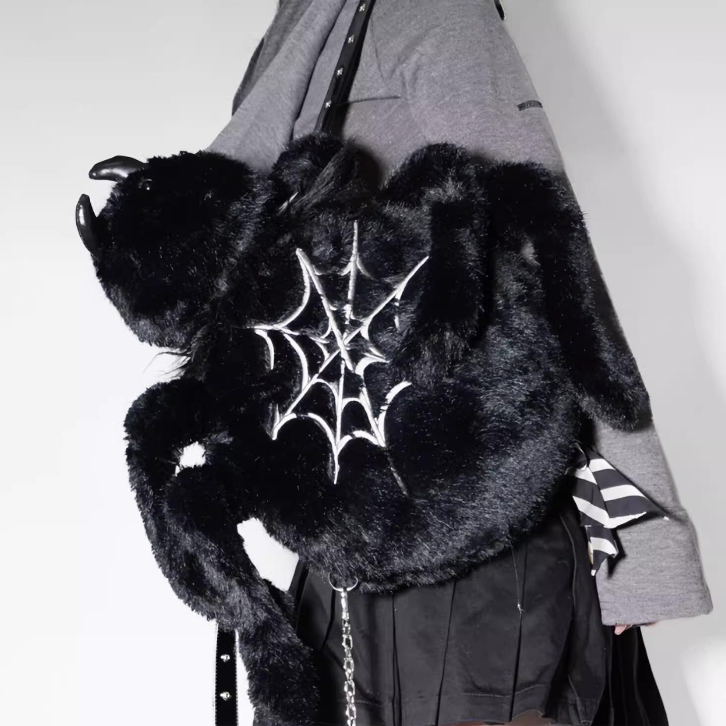 GURURU Giant Spider Plush Bag – Edgy and Adorable Statement Piece