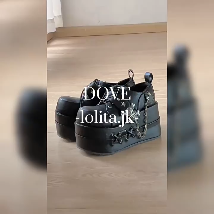 GURURU Original Y2K Goth Platform Boots - Punk Chunky Sole Shoes with Skull Decor, Retro Vintage Combat Boots for Women