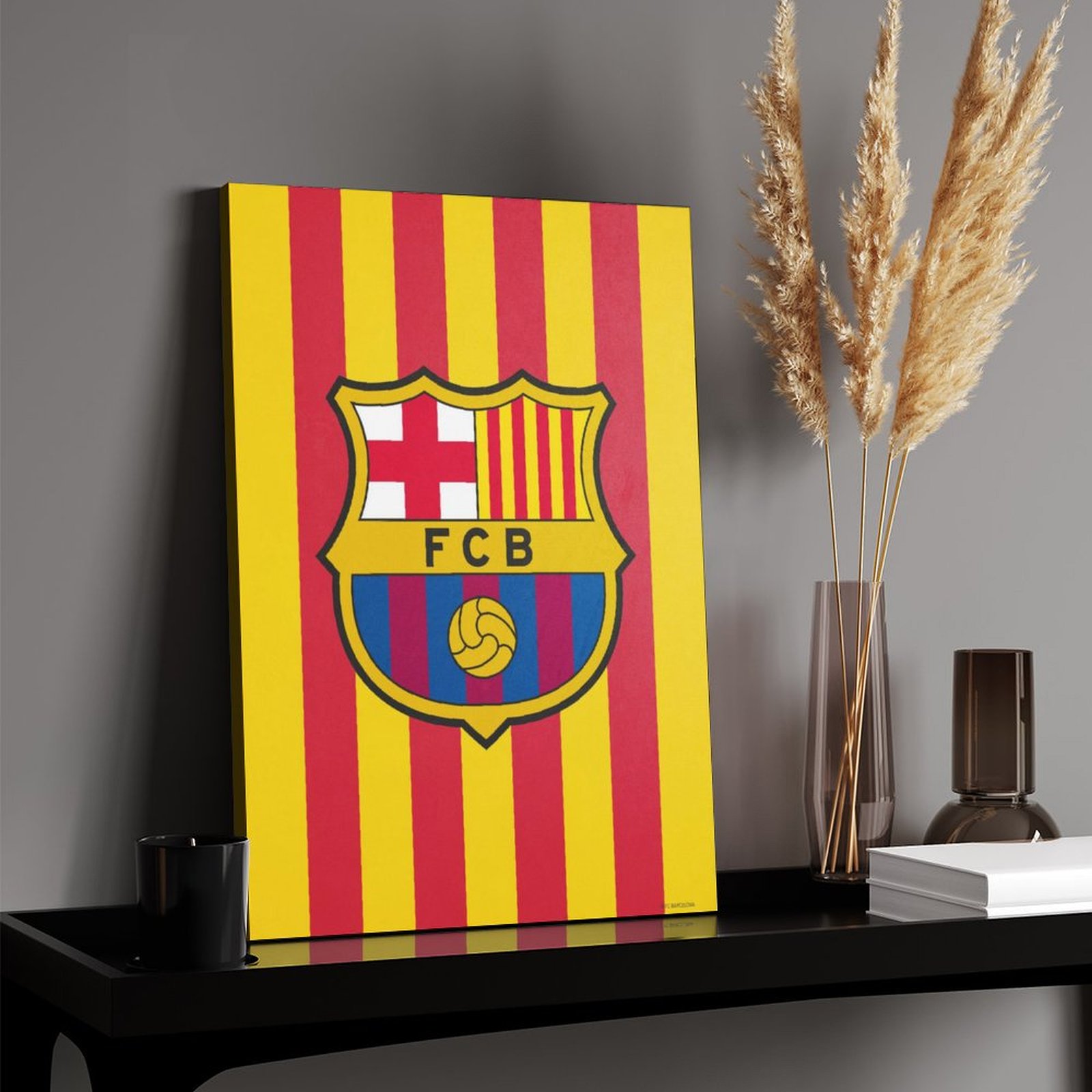 Crest yellow stripes