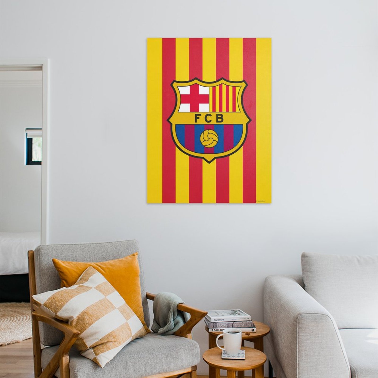 Crest yellow stripes