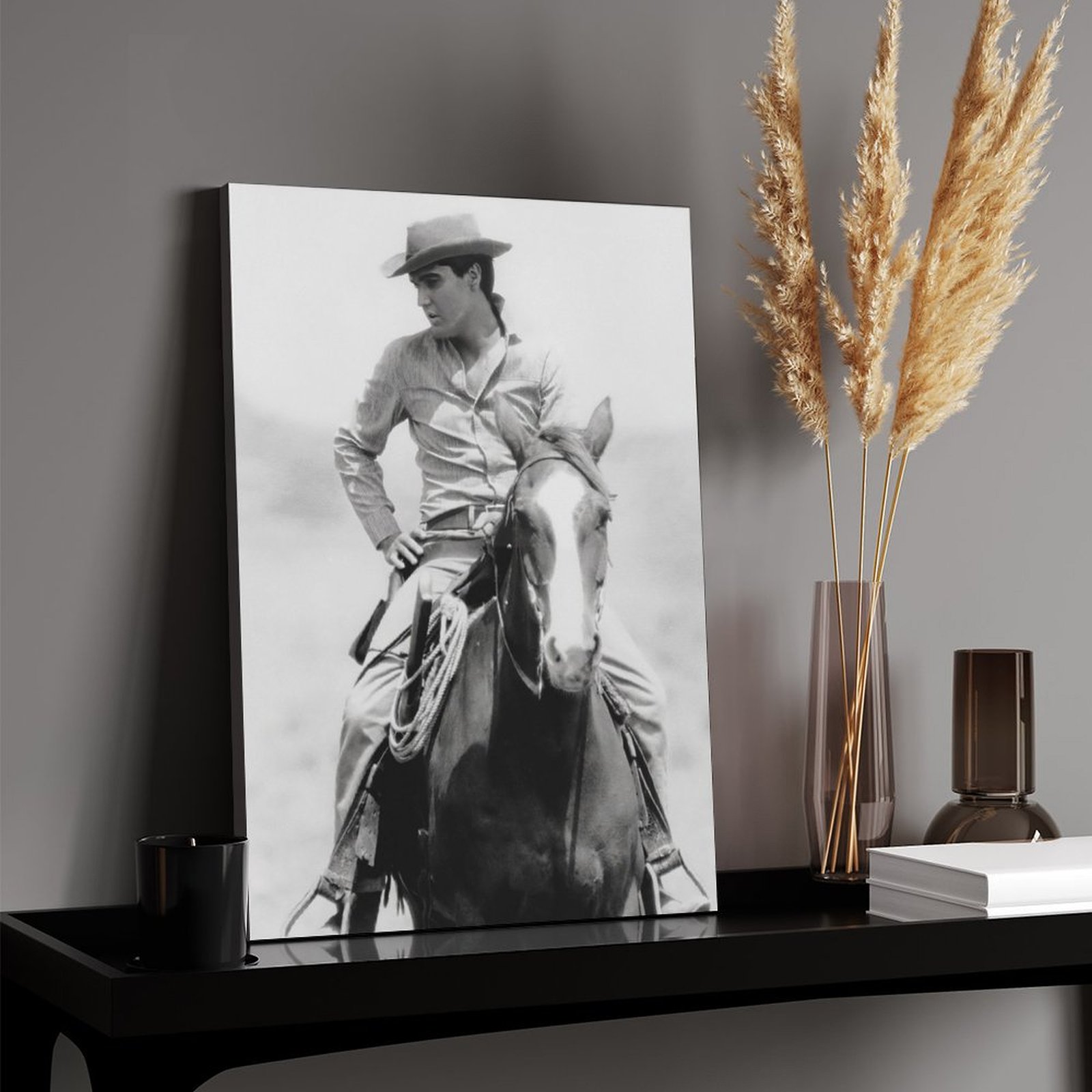 Elvis Presley photo 4