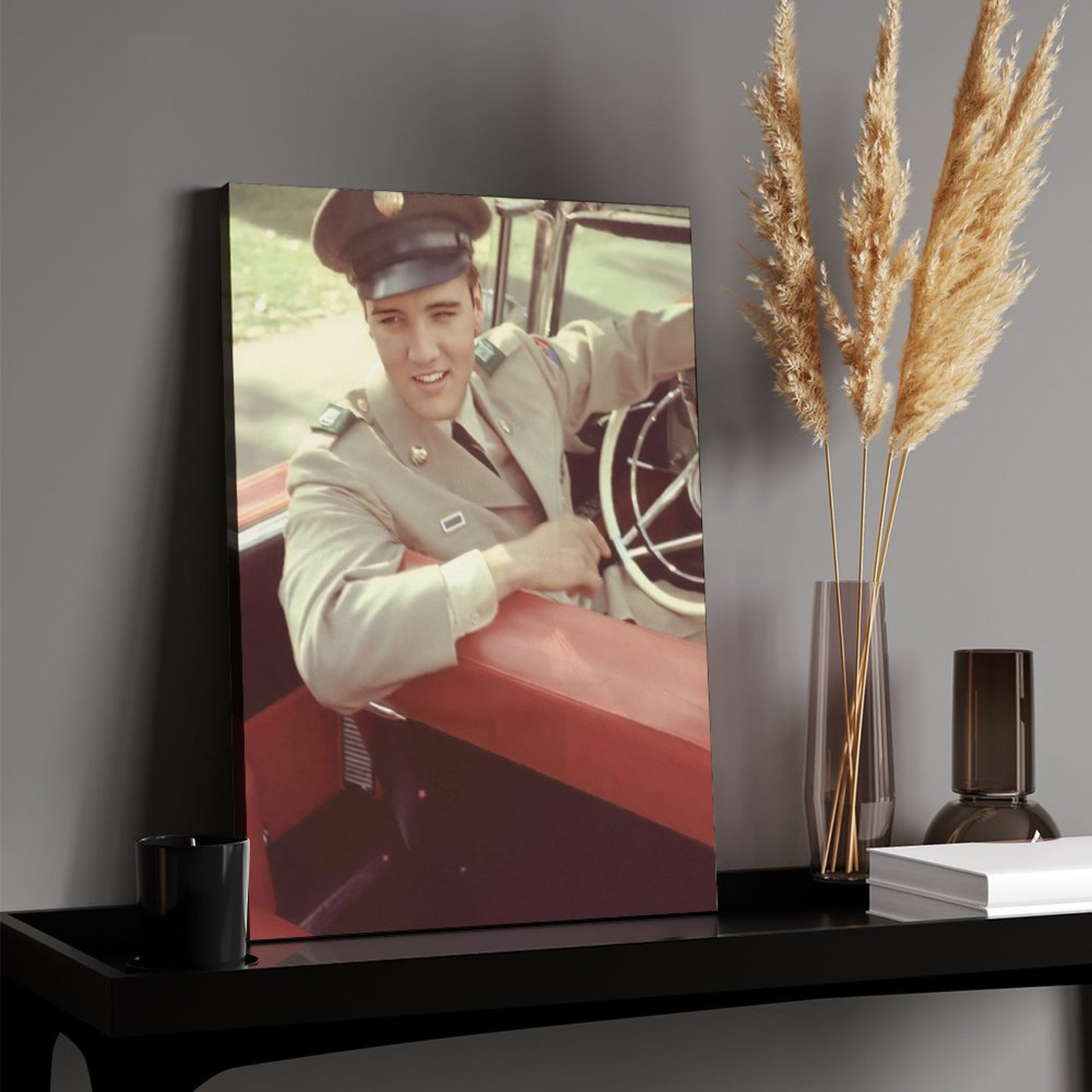 Elvis Presley photo 17