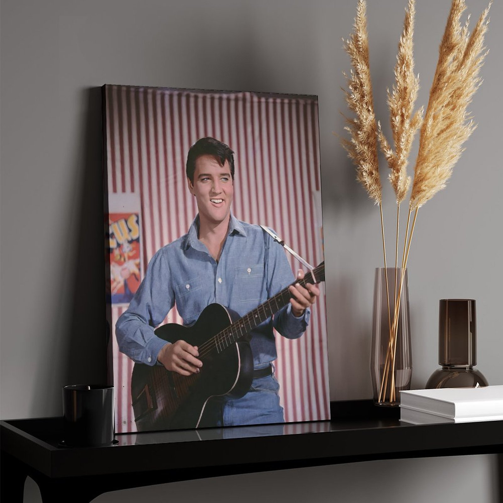 Elvis Presley photo 8